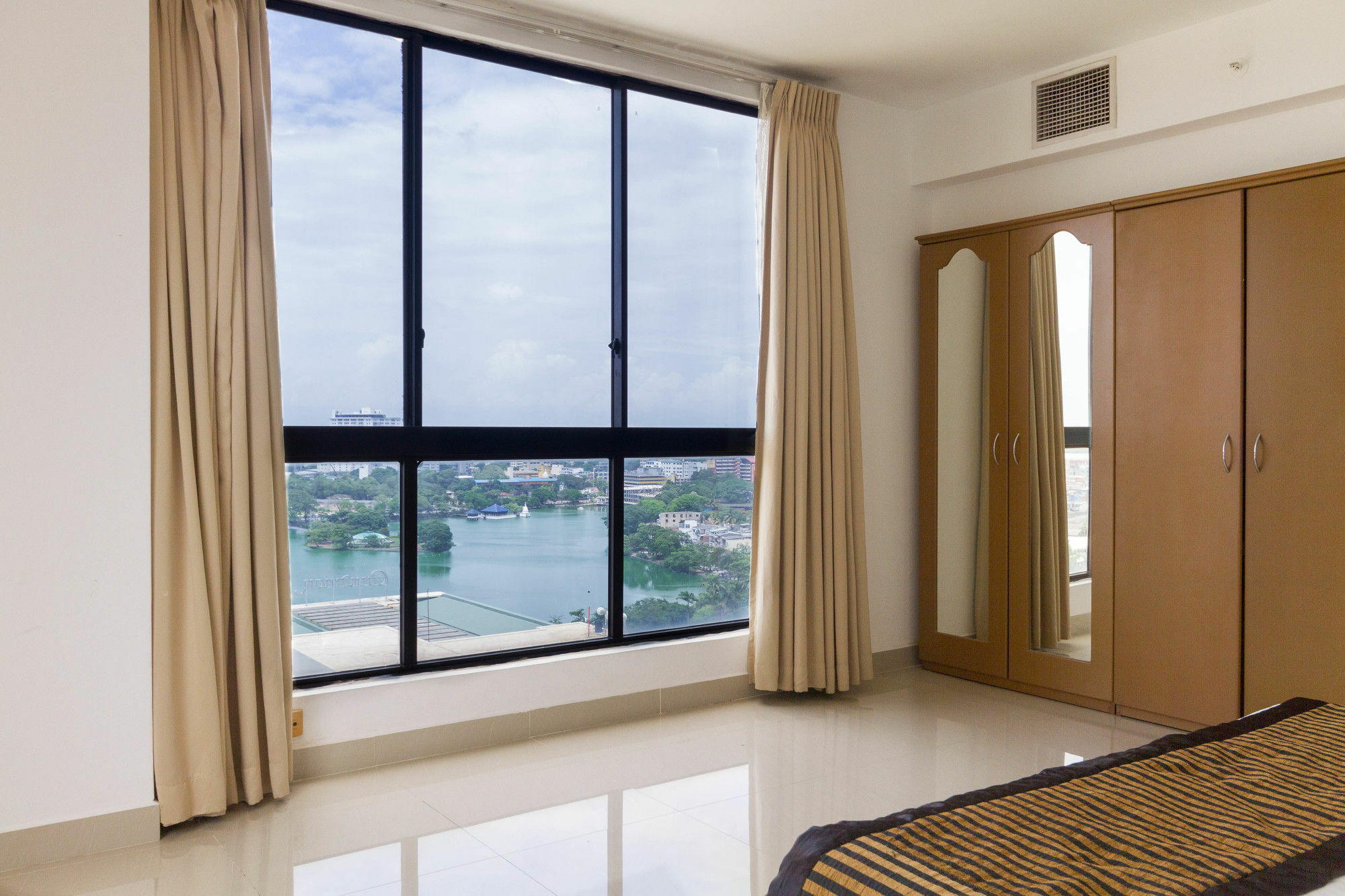 Apartamento Crescat Residencies Colombo Exterior foto