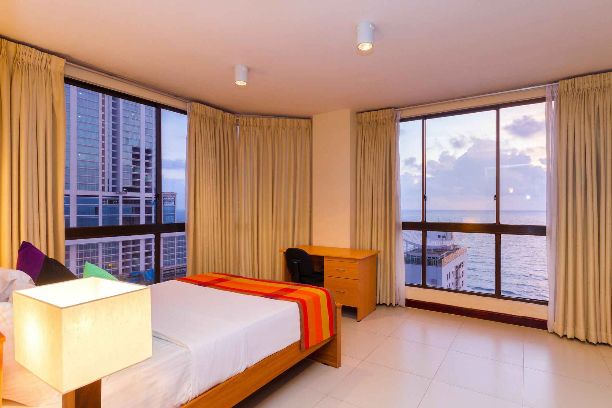 Apartamento Crescat Residencies Colombo Exterior foto