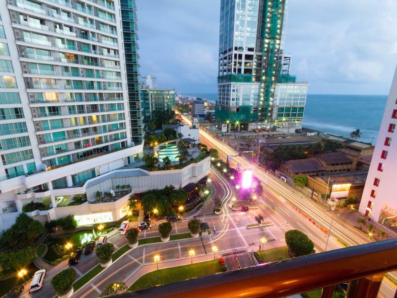 Apartamento Crescat Residencies Colombo Exterior foto